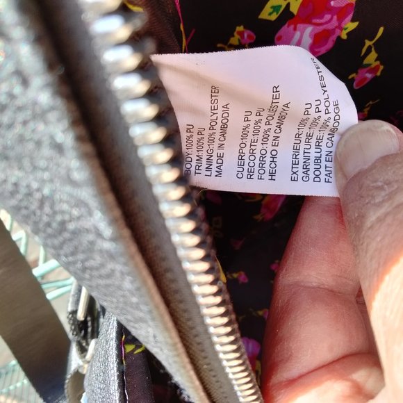 BETSEY JOHNSON Backpack Black Bowtie Mauve Front Used Quilted Hearts - Picture 14 of 15